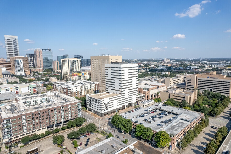 More Photos Of 1315 St Joseph Pky, Houston Medical For Lease