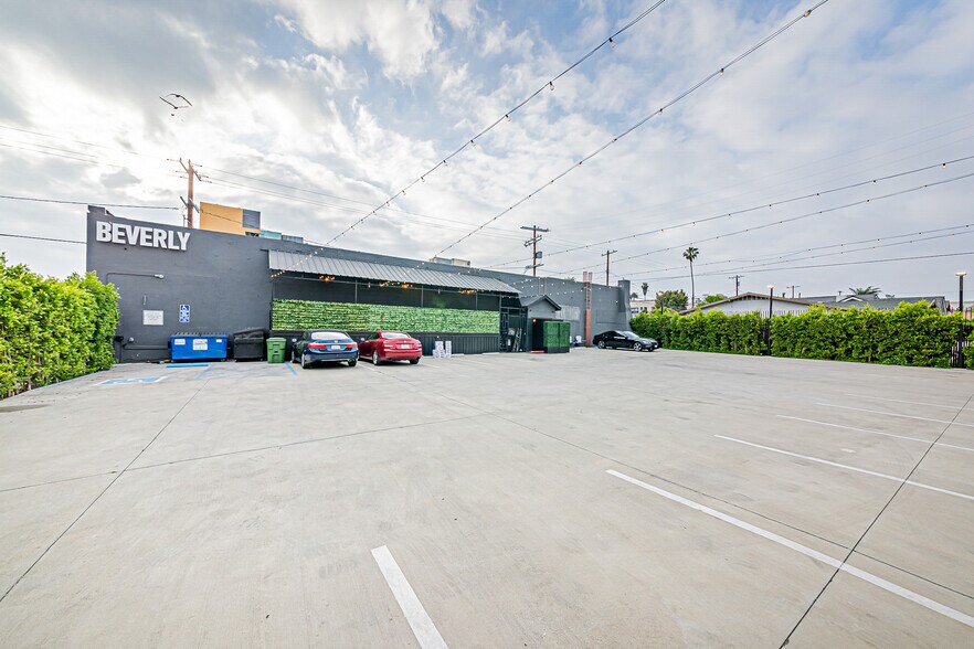 More Photos Of 3211 Beverly Blvd, Los Angeles Bar For Sale