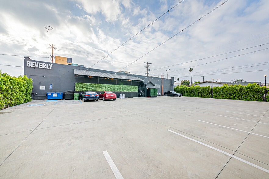 More Photos Of 3211 Beverly Blvd, Los Angeles Bar For Sale