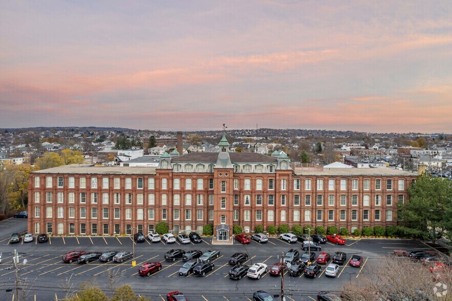 More Photos Of 320 Nevada St, Newton Loft Creative Space For Lease