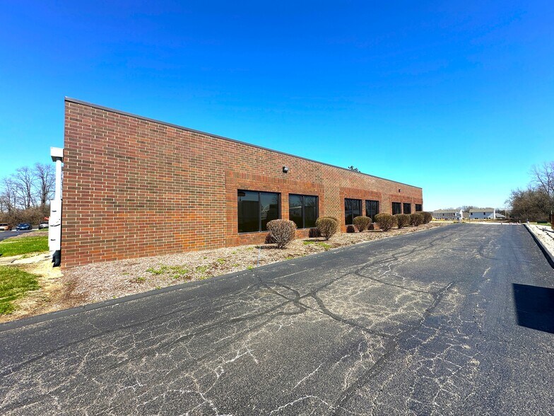More Photos Of 7691-7695 Poe Ave, Dayton Medical For Lease