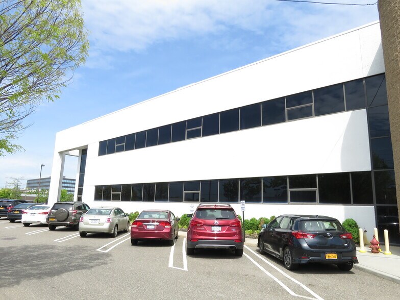 More Photos Of 711 Stewart Ave, Garden City General Retail For Lease