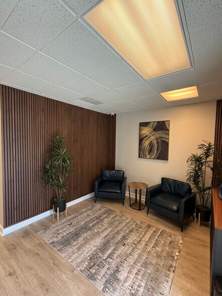 More Photos Of 10021 Park Cedar Dr, Charlotte Medical For Lease