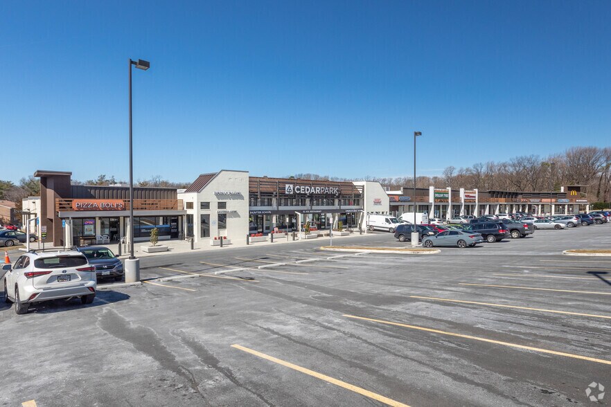 Primary Photo Of 262 Cedar Ln SE, Vienna General Retail For Lease