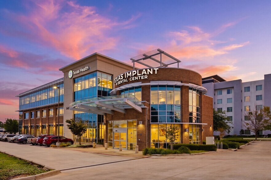More Photos Of 3455 Locke Ave, Fort Worth Medical For Lease