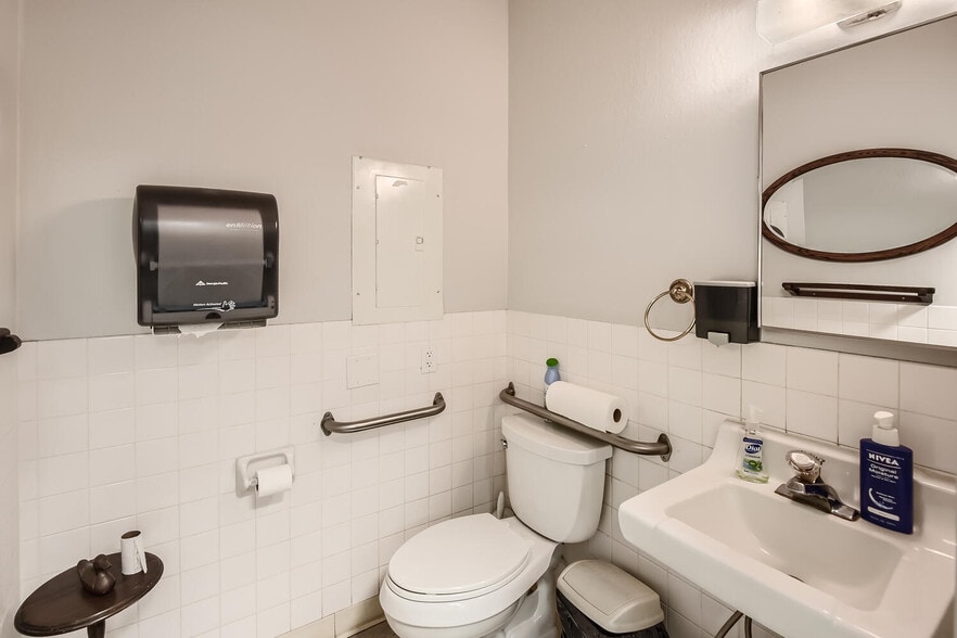 More Photos Of 6250 El Cajon Blvd, San Diego Unknown For Lease