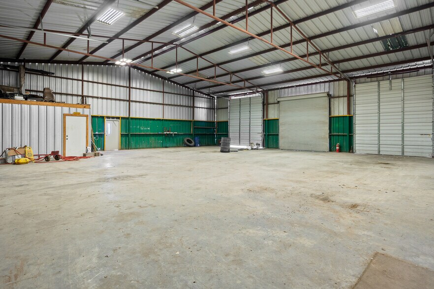More Photos Of 8808 County Road 1458, Taft Flex For Sale
