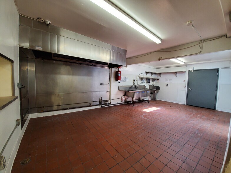 More Photos Of 3414 W Washington Blvd, Los Angeles Storefront Retail Residential For Sale
