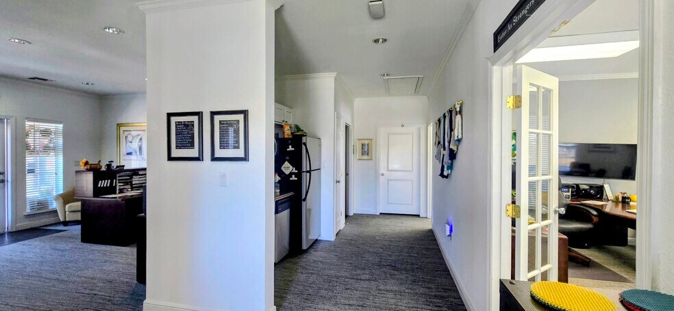 More Photos Of 1205 Bent Oaks Ct, Denton Office For Sale