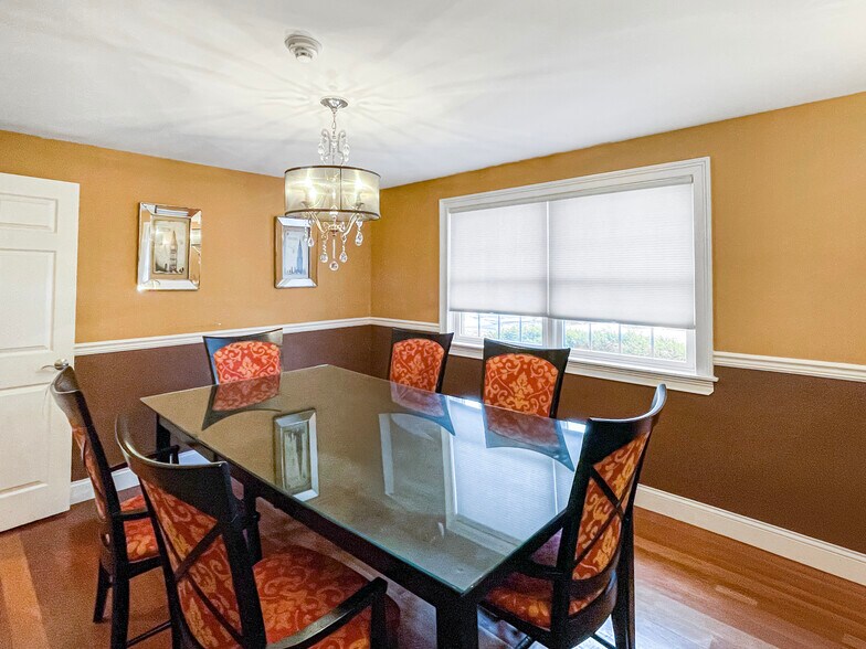 More Photos Of 146 Maple Ave, New City Office For Sale