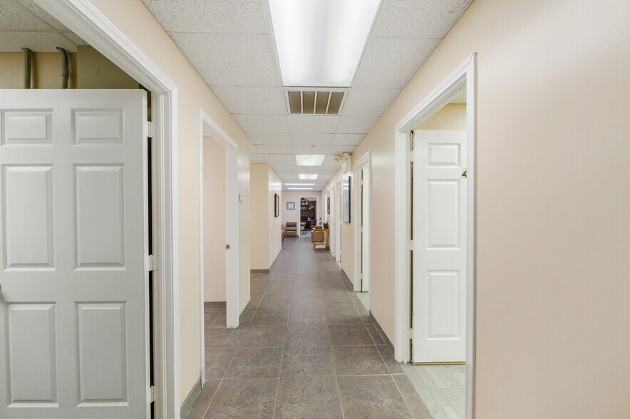 More Photos Of 3480 W Main St, League City Medical For Sale