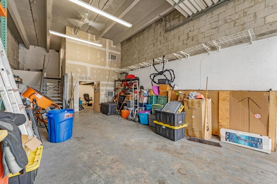 More Photos Of 2201-2227 SW 57th Ave, West Park Warehouse For Sale