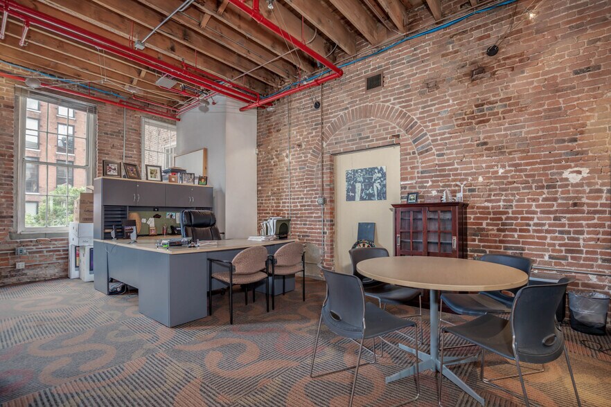 More Photos Of 712 N 2nd St, Saint Louis Office For Lease