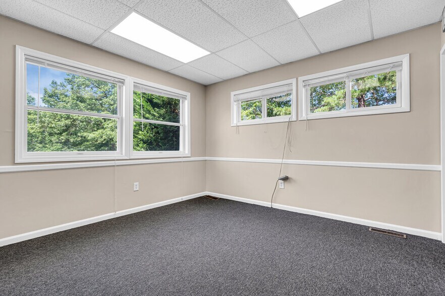 More Photos Of 75 Lacey Rd, Whiting Medical For Lease