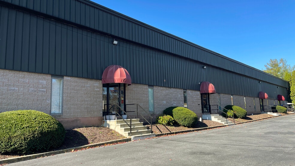 Primary Photo Of 2646-2670 Lehigh St, Whitehall Warehouse For Lease