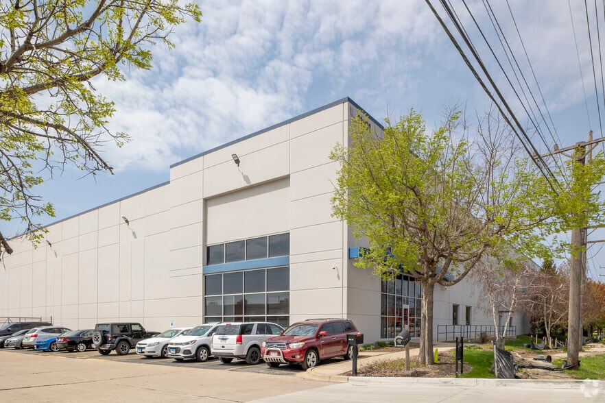 More Photos Of 11101 Franklin Ave, Franklin Park Distribution For Lease