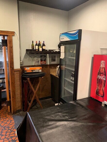 More Photos Of 116 Ann St, Pickens Restaurant For Sale