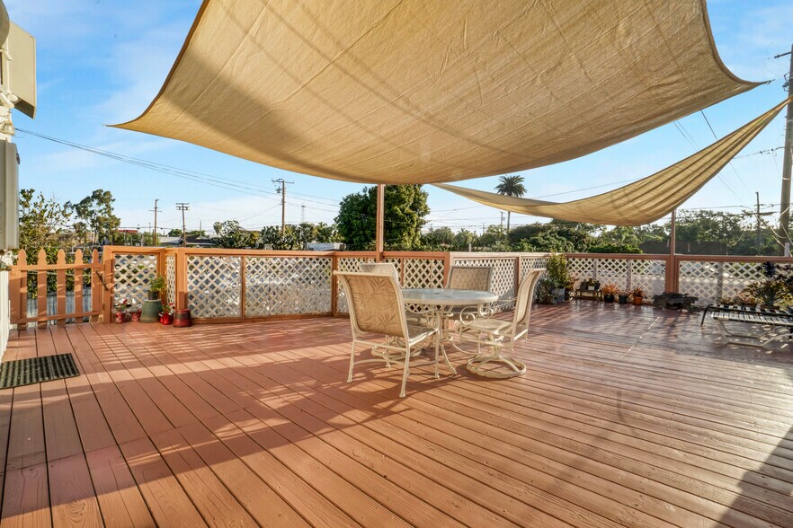 More Photos Of 2536 Atlantic Ave, Long Beach Multifamily For Sale