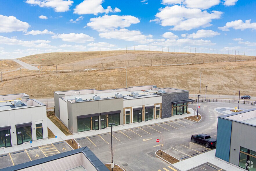 More Photos Of 11842 Sarcee Trail NW, Calgary Storefront For Lease