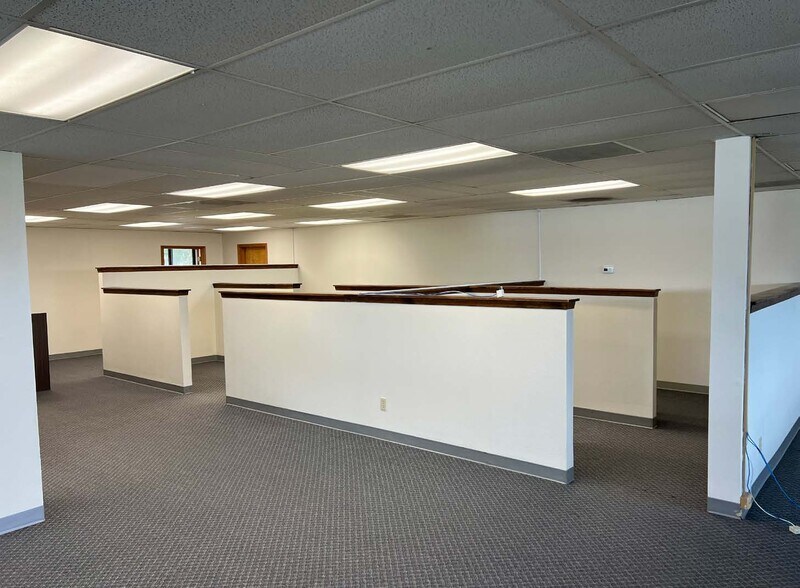 More Photos Of 4937 Indian School Rd NE, Salem Office For Lease