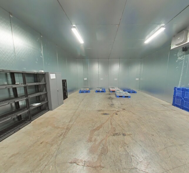 More Photos Of 5200 Electric Ave, Spicewood Warehouse For Lease