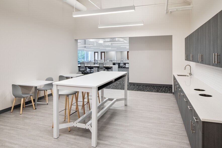 More Photos Of 5151 McCrimmon Pky, Morrisville Unknown For Lease