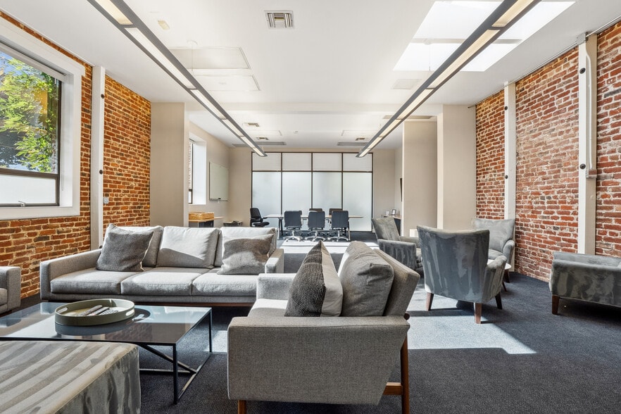 More Photos Of 247 High St, Palo Alto Office For Lease