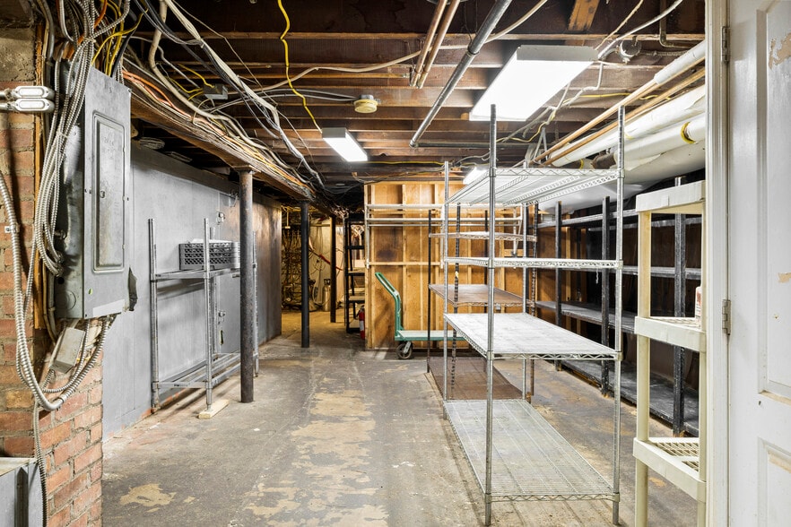 More Photos Of 367 Delaware Ave, Delmar Bar For Sale