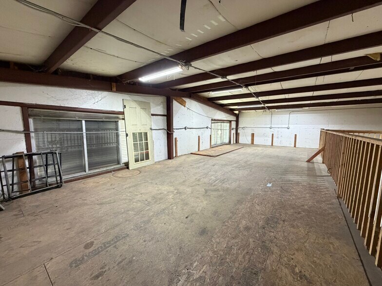 More Photos Of 3803 Paris Rd, Chalmette Warehouse For Sale