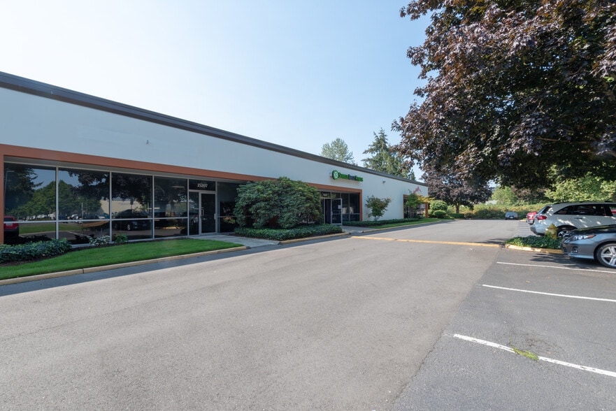 Primary Photo Of 15203-15209 NE 95th St, Redmond Manufacturing For Lease