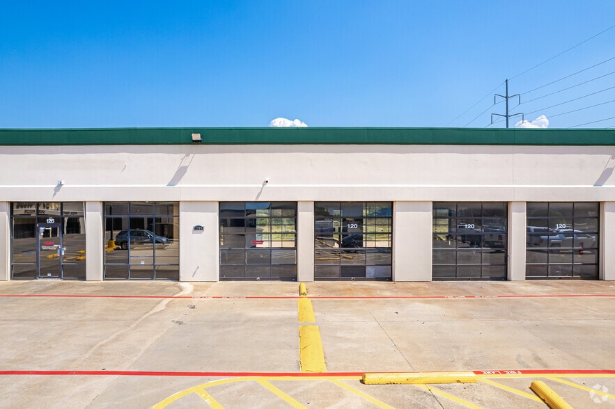 More Photos Of 2100 Sadau Ct, Denton Unknown For Lease