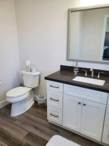 More Photos Of 1558 Ebers St, San Diego Apartments For Sale