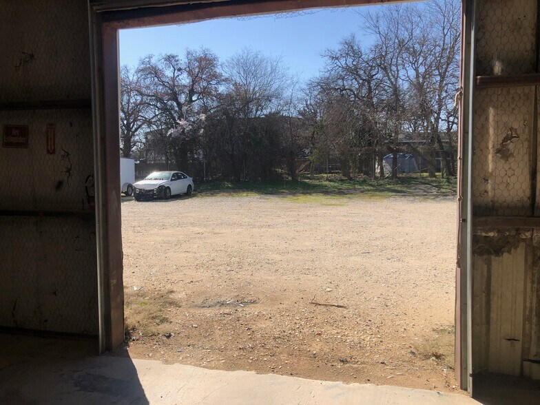 More Photos Of 124 Industrial Dr, Boerne Service For Lease