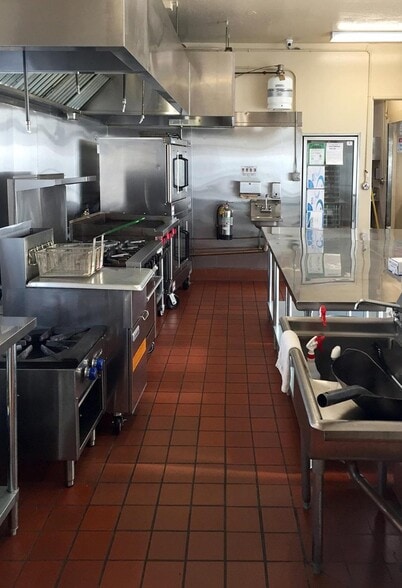 More Photos Of 2818 Macarthur Blvd, Oakland Restaurant For Sale