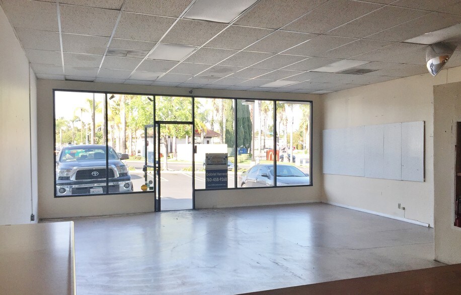 More Photos Of 1450-1470 N Santa Fe Ave, Vista Unknown For Lease