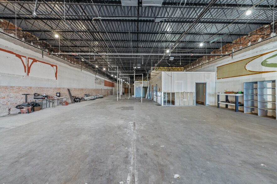 More Photos Of 116 S Broad St, Monroe Restaurant For Lease