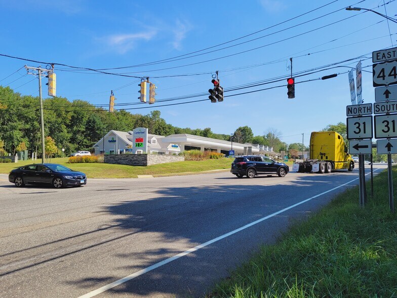 More Photos Of 2191 Boston Tpke, Coventry Storefront Retail Residential For Sale