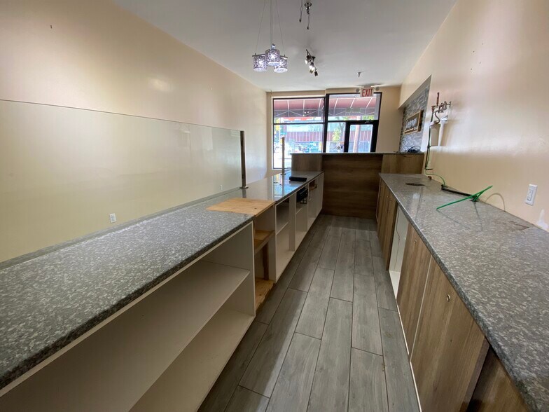 More Photos Of 206-04-206-24 Hillside Ave, Queens Village Storefront For Lease