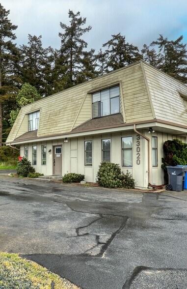 More Photos Of 33020 WA-20, Oak Harbor Apartments For Sale