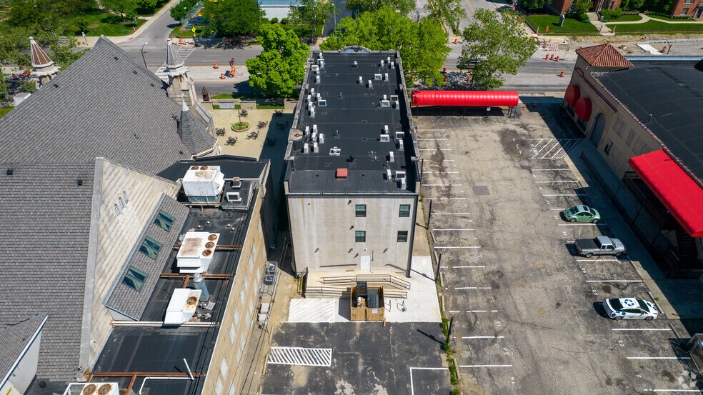 More Photos Of 595 E Broad St, Columbus Apartments For Sale