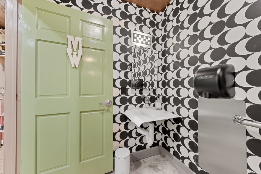 More Photos Of 626 Rood Ave, Grand Junction Restaurant For Sale