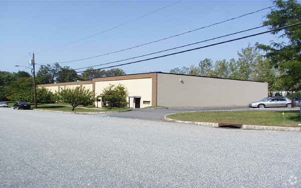 Primary Photo Of 371 Little Falls Rd, Cedar Grove Warehouse For Lease