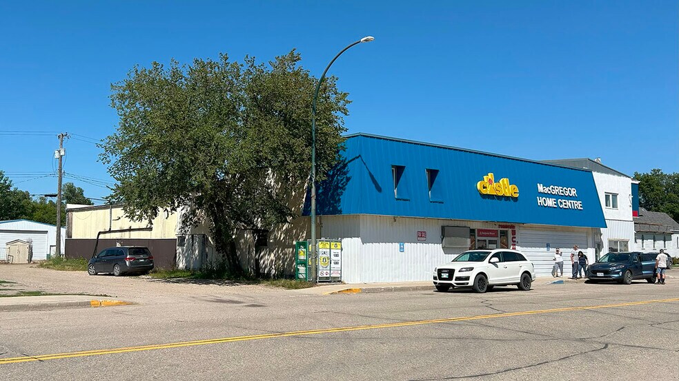 More Photos Of 91 Hampton St E, Macgregor Storefront Retail Residential For Sale