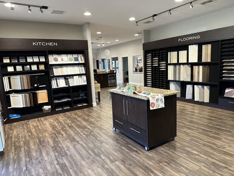 More Photos Of 5155 W Davis St, Conroe Office For Lease