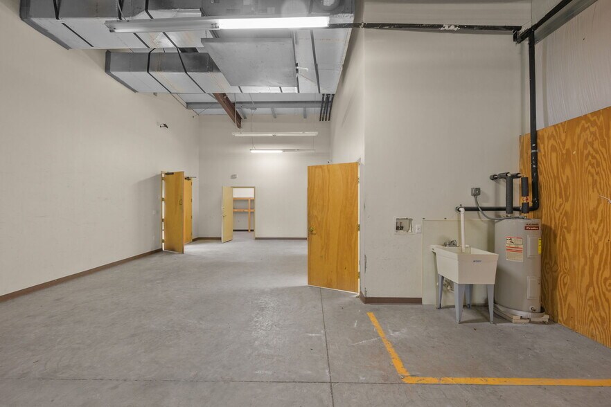 More Photos Of 1699 N Temple Ave, Starke Freestanding For Sale