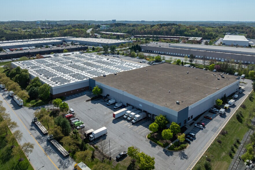 More Photos Of 7458 Candlewood Rd, Hanover Warehouse For Lease