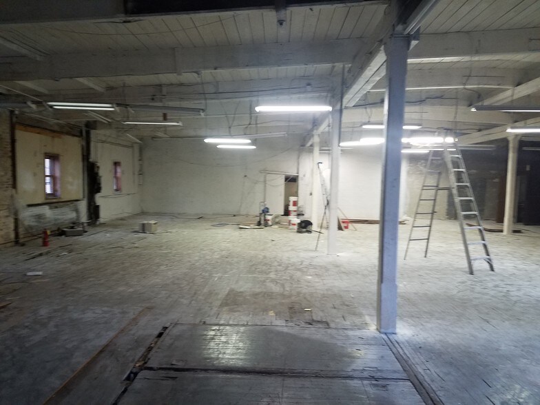 More Photos Of 60 Dickerson St, Newark Light Manufacturing For Lease