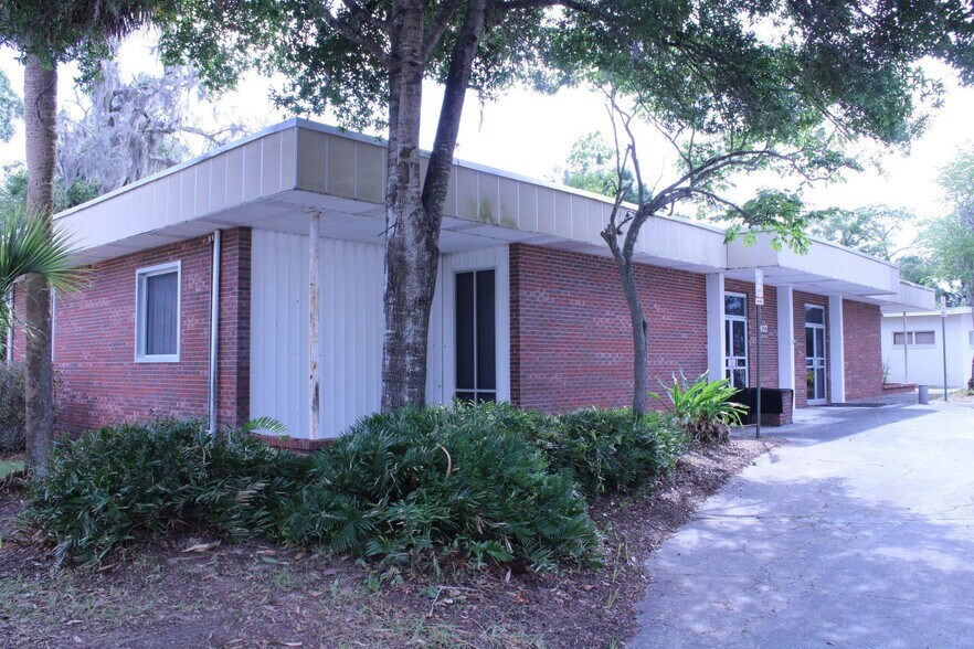 Primary Photo Of 622 E Hathaway Ave, Bronson Office For Sale