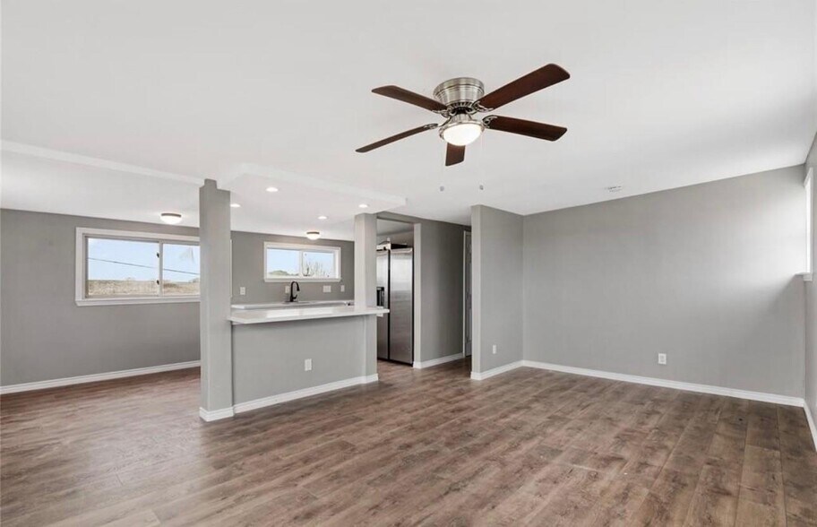 More Photos Of 5202 County Road 469, Brazoria Apartments For Sale
