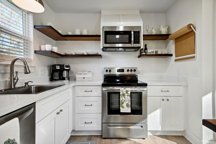 More Photos Of 437 Webster St, Bay Saint Louis Apartments For Sale